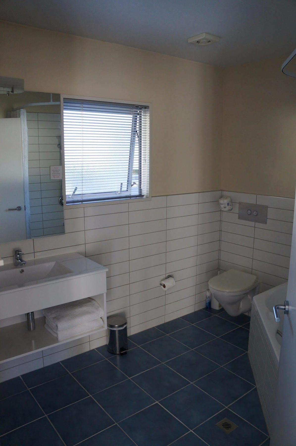 Beaches Нельсон Экстерьер фото Bathroom
